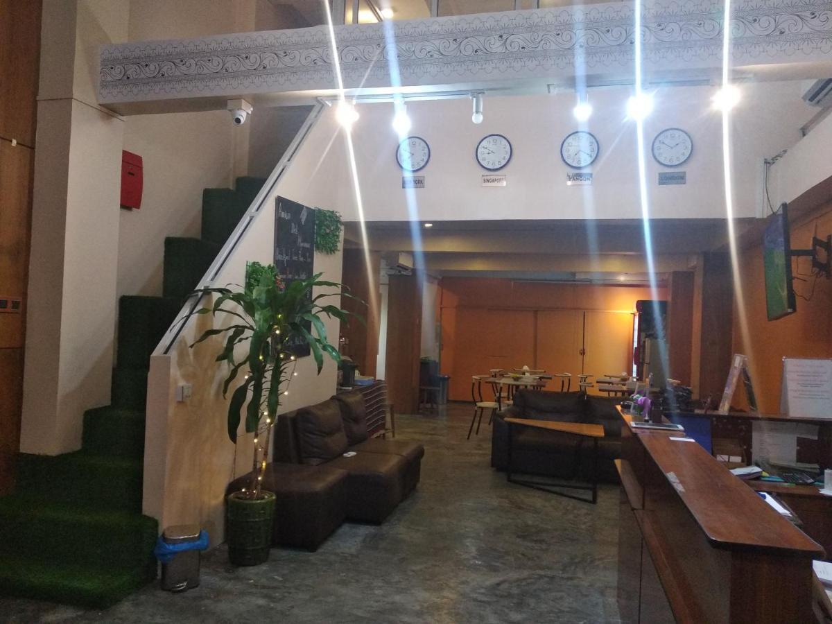 Amico Del Myanmar Hostel Gyogon Exterior photo